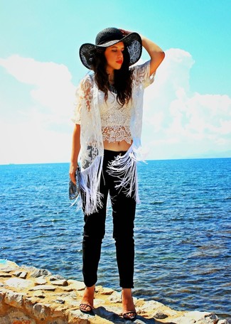 С чем носить серебряный клатч с пайетками