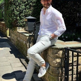 С чем носить серебряные замшевые кеды мужчине