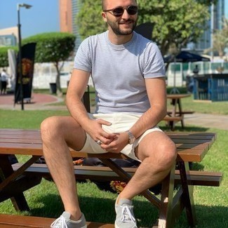 С чем носить серебряные замшевые кеды мужчине