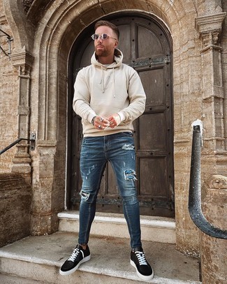 С чем носить серебряные солнцезащитные очки мужчине