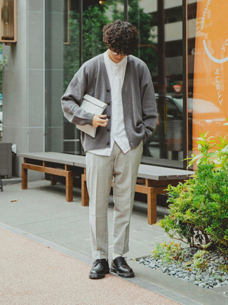 С чем носить серебряные солнцезащитные очки мужчине