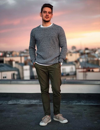 С чем носить серебряный свитер мужчине