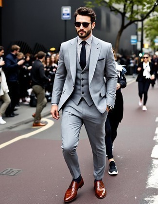 С чем носить серебряный галстук мужчине