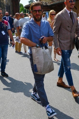 С чем носить серебряную большую сумку мужчине