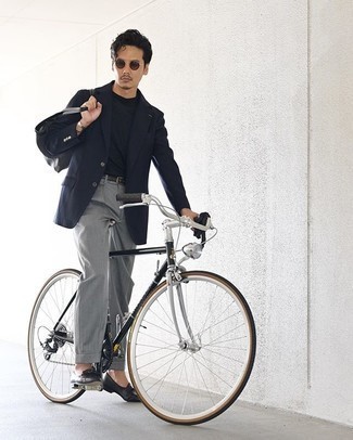 С чем носить серебряную большую сумку мужчине