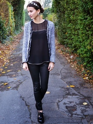 Как носить джинсы скинни с твидовым жакетом