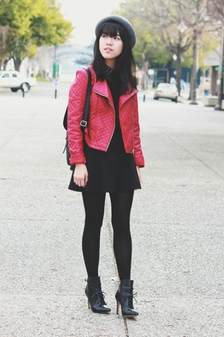 Как носить топ без рукавов с ботильонами на шнуровке