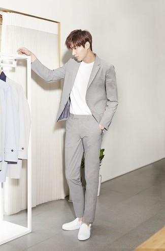 Как носить слипоны с костюмом