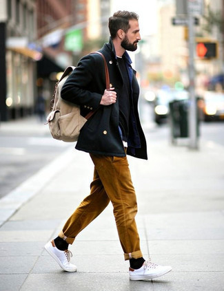 С чем носить кеды мужчине в холод