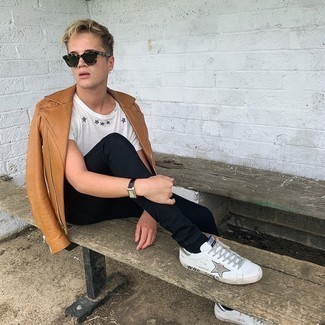 С чем носить кожаные низкие кеды со звездами мужчине