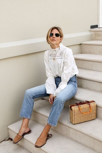 С чем носить соломенную большую сумку