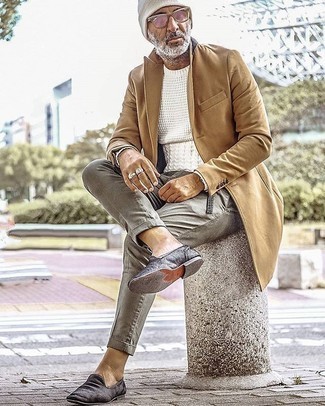 С чем носить ремень с шипами мужчине