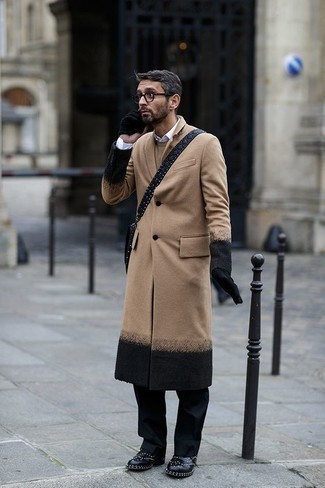 С чем носить кожаные туфли дерби с шипами