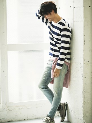 С чем носить замшевые кроссовки мужчине