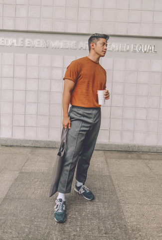 С чем носить замшевые кроссовки мужчине