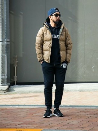 С чем носить замшевые кроссовки мужчине