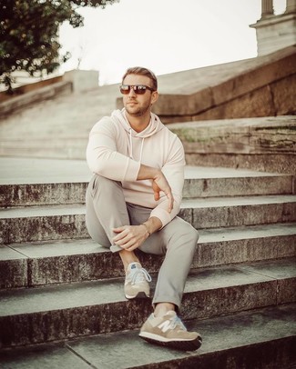 С чем носить замшевые кроссовки мужчине