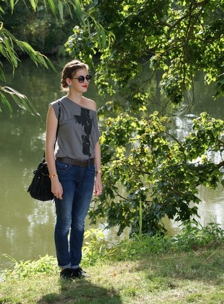 С чем носить замшевые туфли на шнуровке женщине