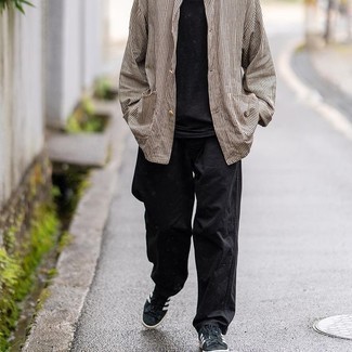 С чем носить замшевые низкие кеды мужчине