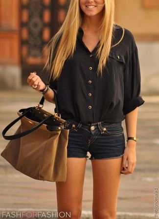 С чем носить замшевую большую сумку