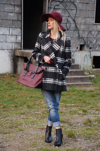 С чем носить замшевую большую сумку