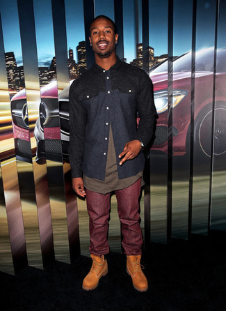 С чем носить замшевые рабочие ботинки мужчине