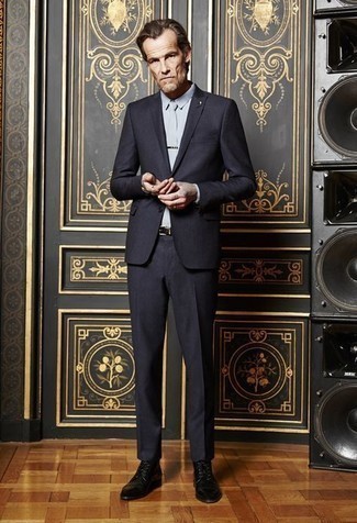 Как носить костюм с повседневными ботинками