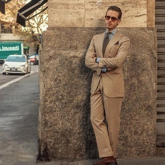 Как носить костюм с повседневными ботинками