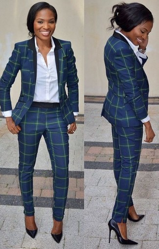 С чем носить костюм женщине