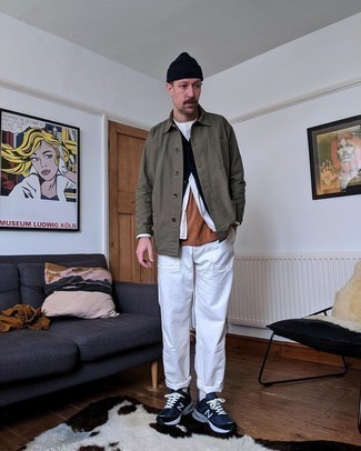 Как носить трикотажный жилет с брюками чинос