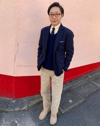 Как носить трикотажный жилет с ботинками дезертами