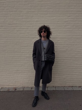 Как носить трикотажный жилет с длинным пальто