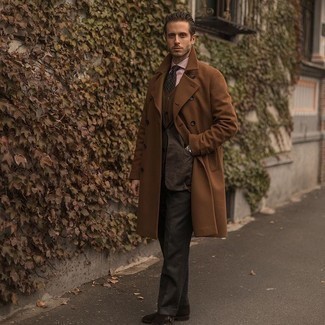 Как носить трикотажный жилет с длинным пальто