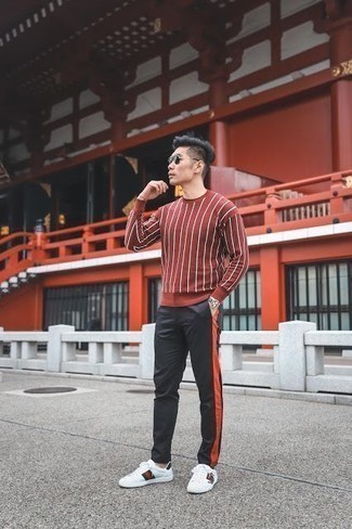 Как носить спортивные штаны с свитером с круглым вырезом мужчине