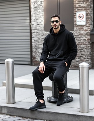Как носить спортивные штаны с худи мужчине