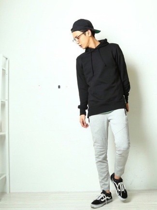 Как носить спортивные штаны с худи мужчине