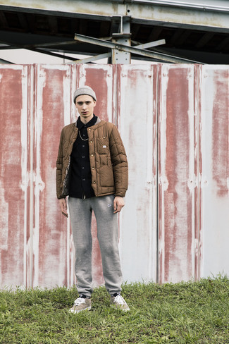 С чем носить спортивные штаны мужчине