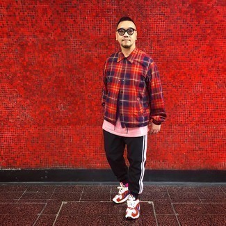 С чем носить спортивные штаны мужчине