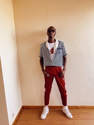 С чем носить спортивные штаны мужчине