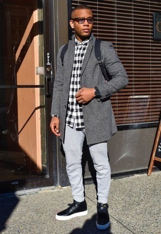 Как носить спортивные штаны с длинным пальто