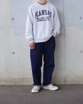 Как носить свитшот с джинсами мужчине