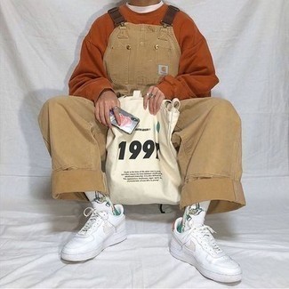 Как носить свитшот с комбинезоном мужчине