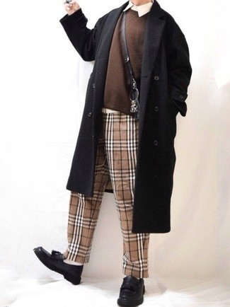 Как носить свитшот с длинным пальто