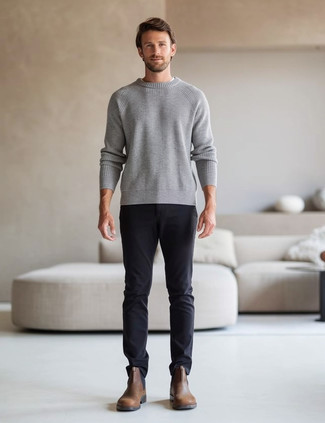 С чем носить футболку мужчине