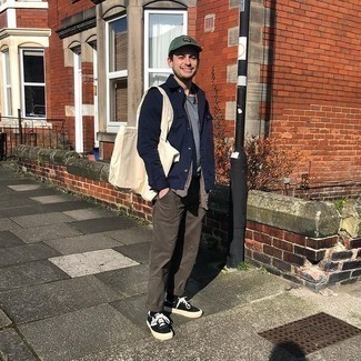 С чем носить светло-коричневую сумку мужчине