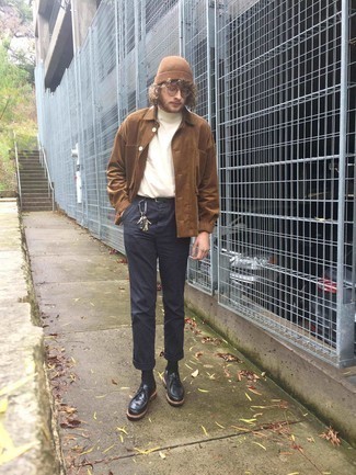 С чем носить светло-коричневую шапку мужчине