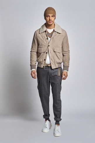 С чем носить светло-коричневую шапку мужчине