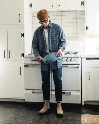 С чем носить светло-коричневую шапку мужчине