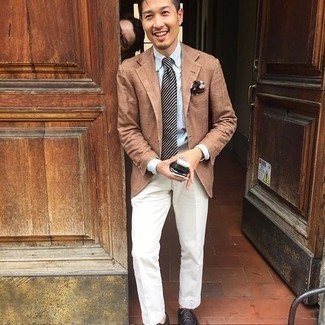 Какие туфли дерби носить с светло-коричневым пиджаком