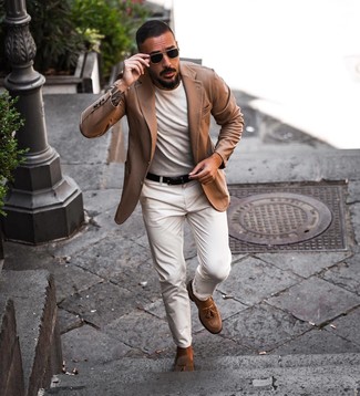 Какие лоферы носить с светло-коричневым пиджаком мужчине